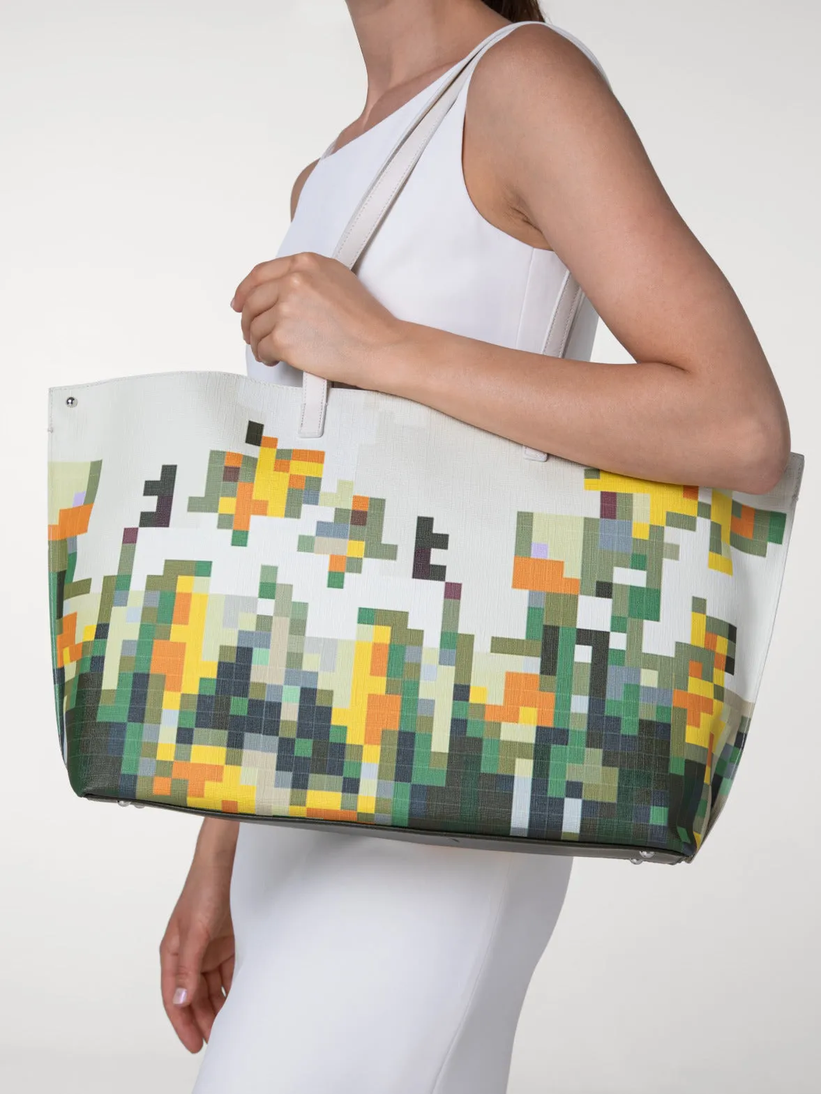 Ai Medium Shoulder Tote