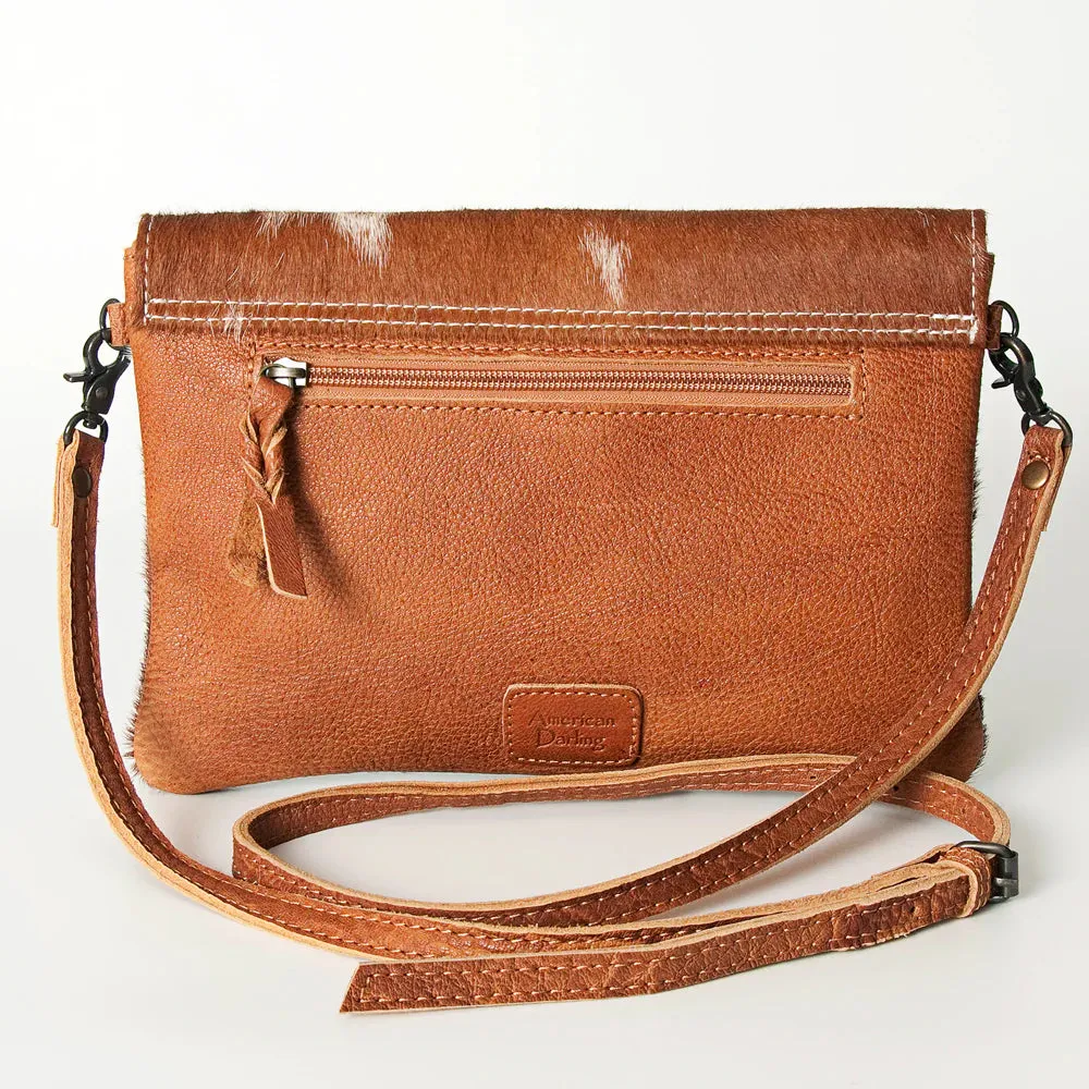 American Darling Tan/White Snap Clutch