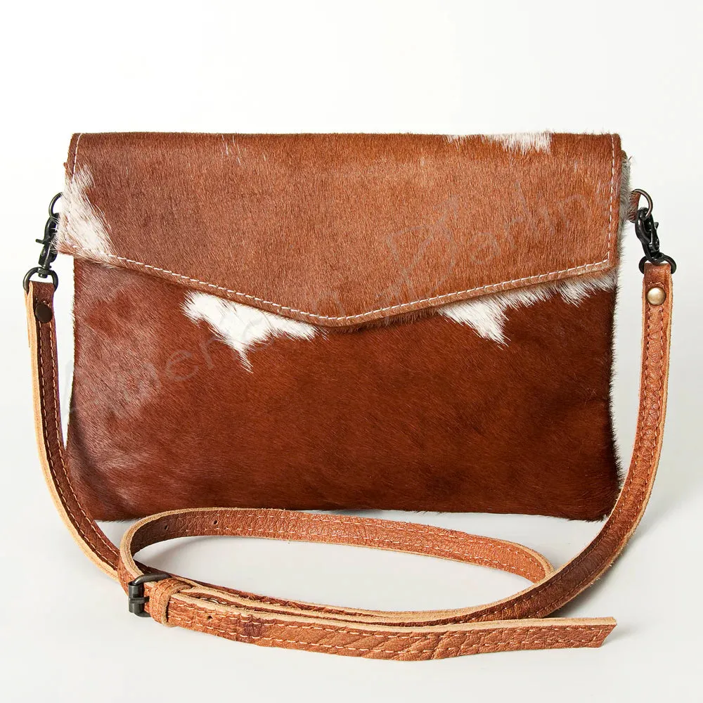 American Darling Tan/White Snap Clutch