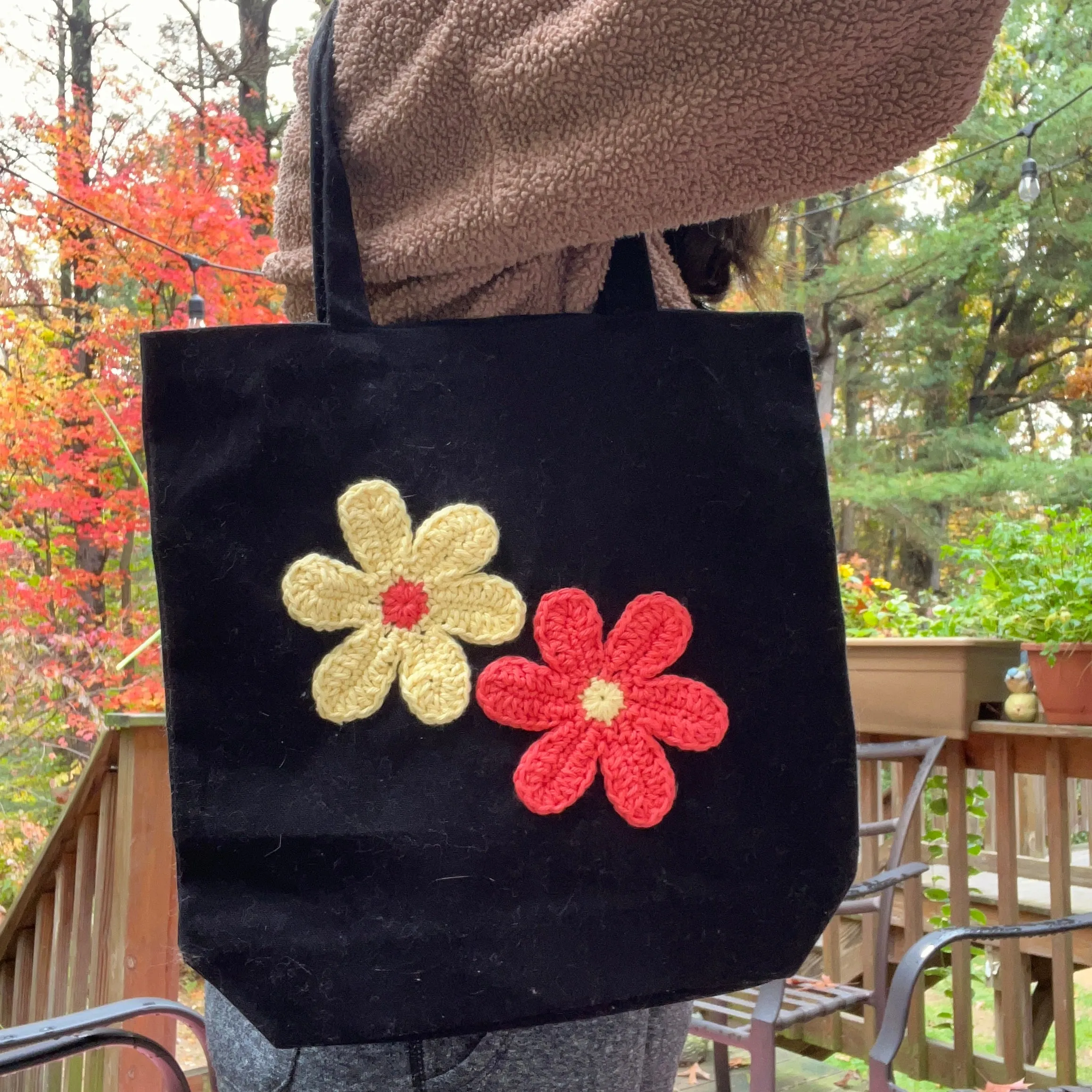 Black Retro Flower Tote Bag