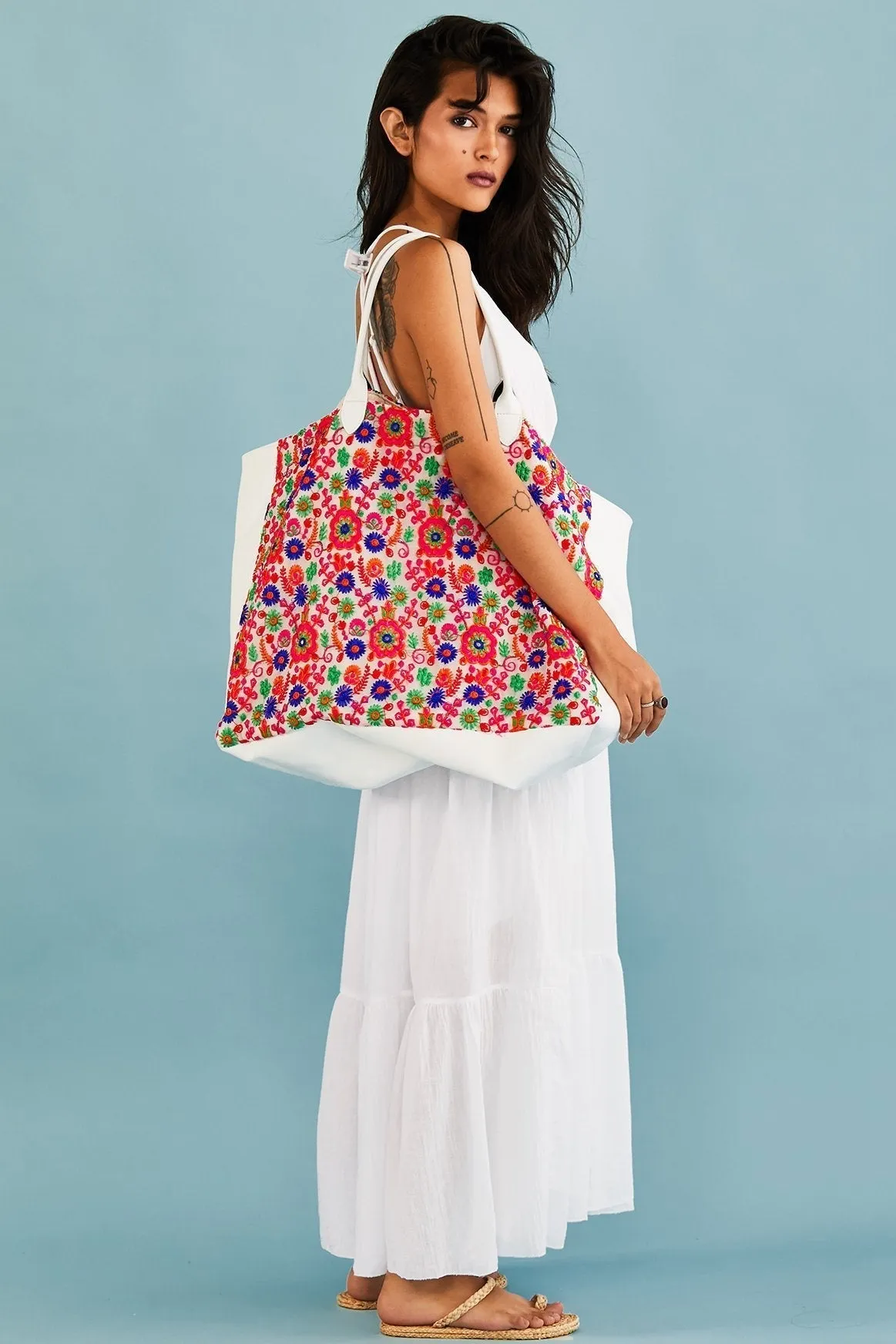 BOHO CHIC EMBROIDERED BAG LARA X FREE PEOPLE