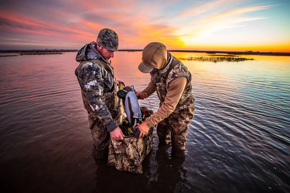 Flight Series 12 Slot Duck Decoy Bag - Optifade Marsh