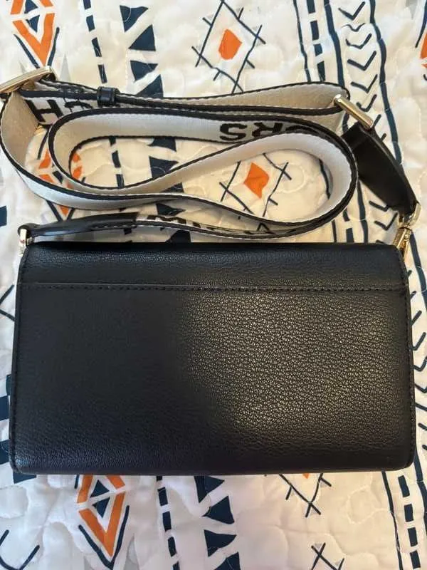 Jet Set Large Leather Crossbody Bag