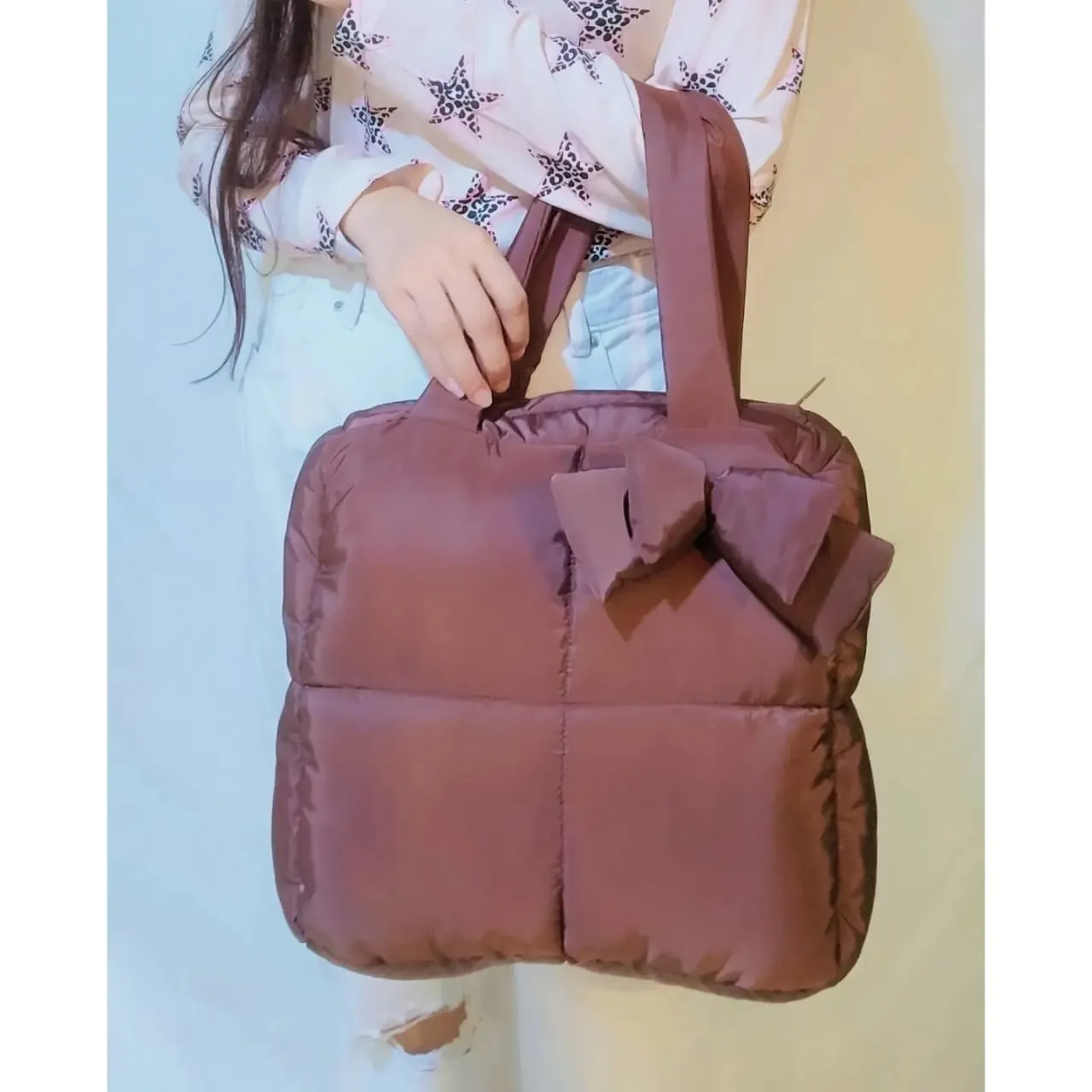 LARGE SQUARE PUFFY HAND BAG WITH HANDLE-CHOCOLATE