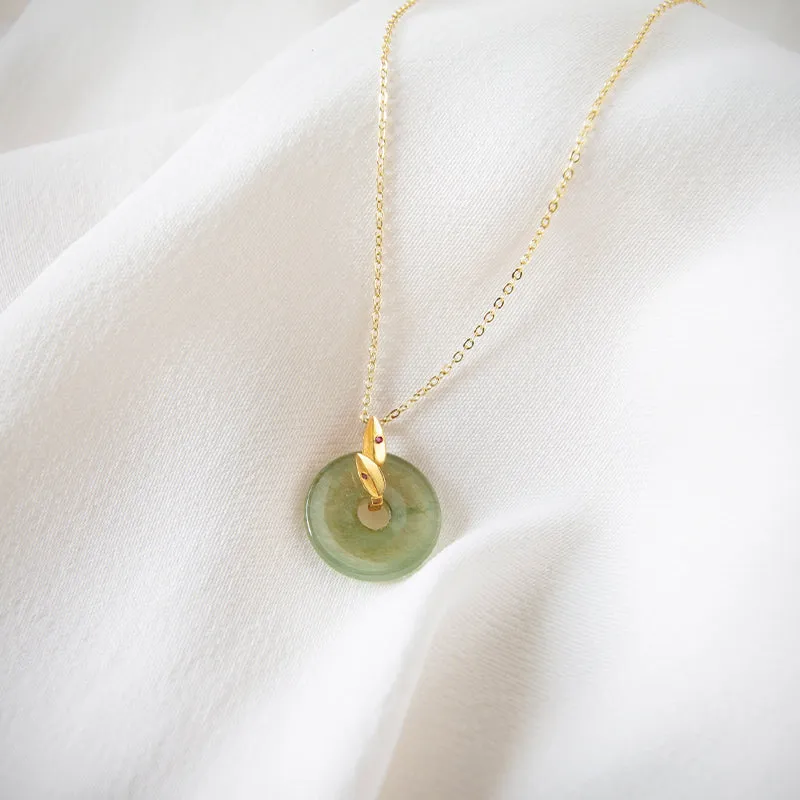 Leaf Motif Donut 18K Gold Pendant w Chain