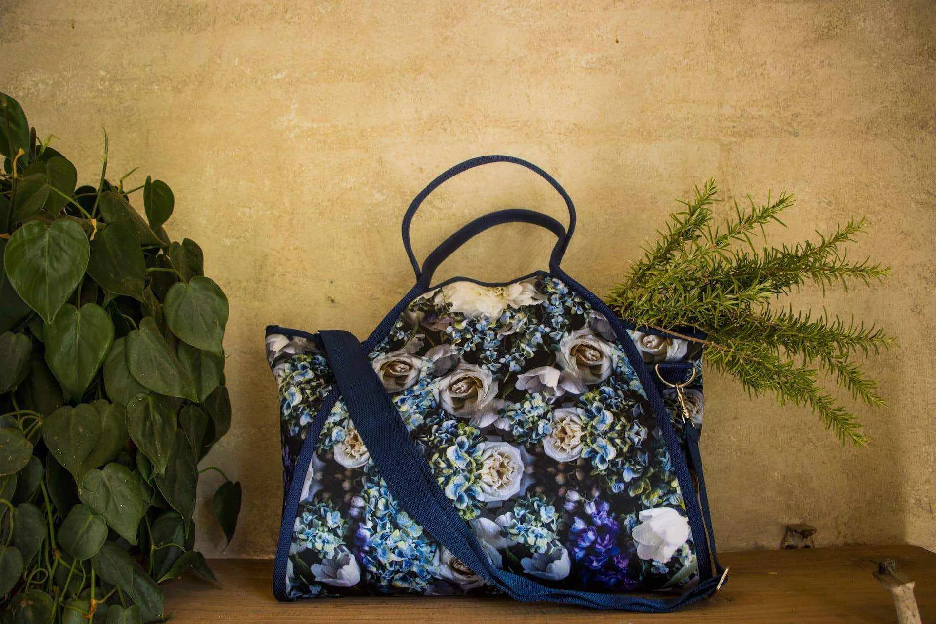 Lily Rose Bag Of Plenty Grag-and-Go Bag | Stability