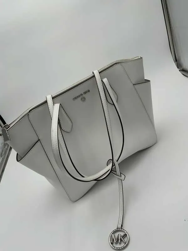 Marilyn Medium Saffiano Leather Tote Bag