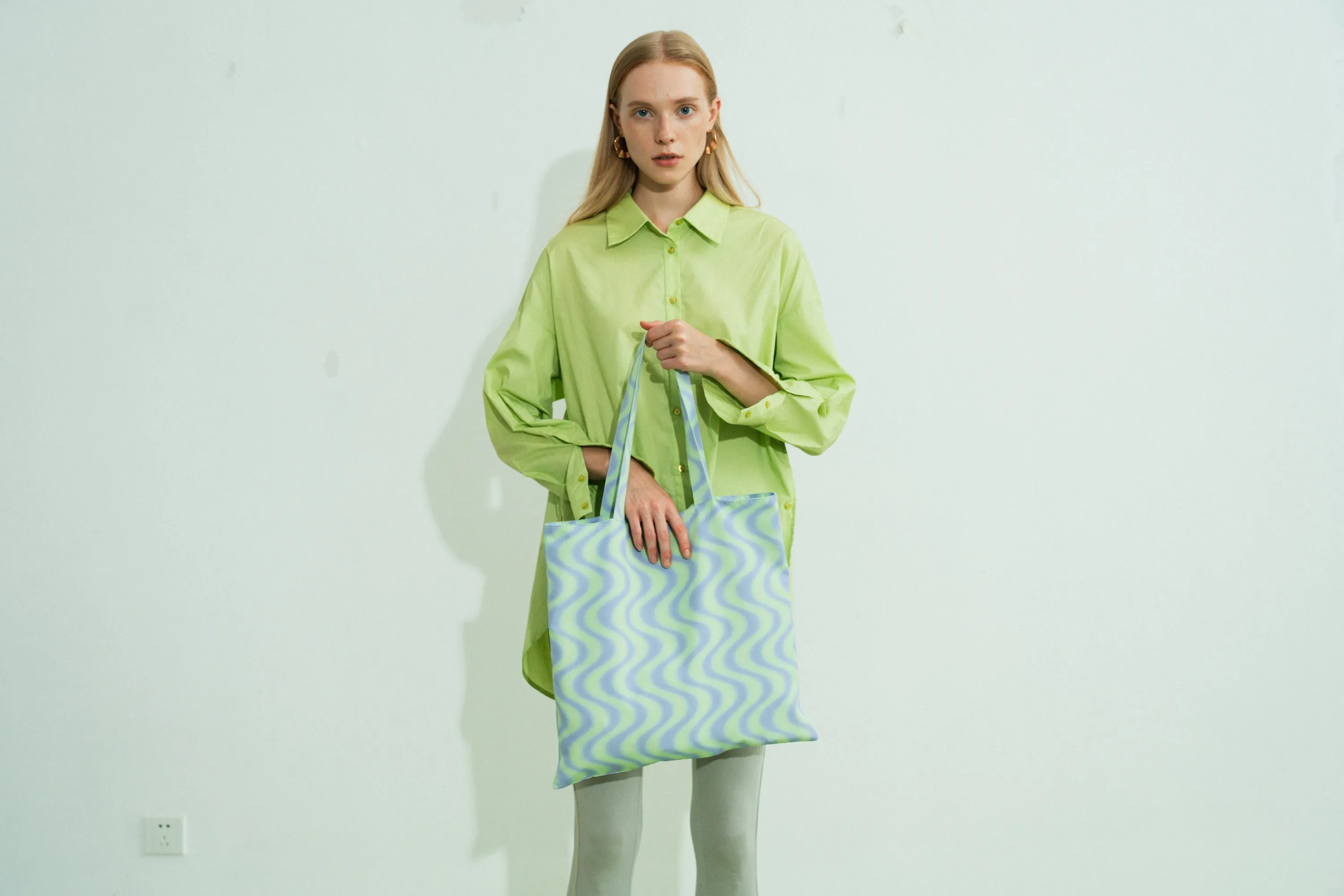 "Day Dream" Tote Bag - Blue Waves