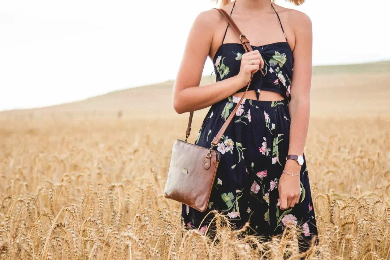 Tan Leather Goods - Taylor Leather Sling Bag | Pecan