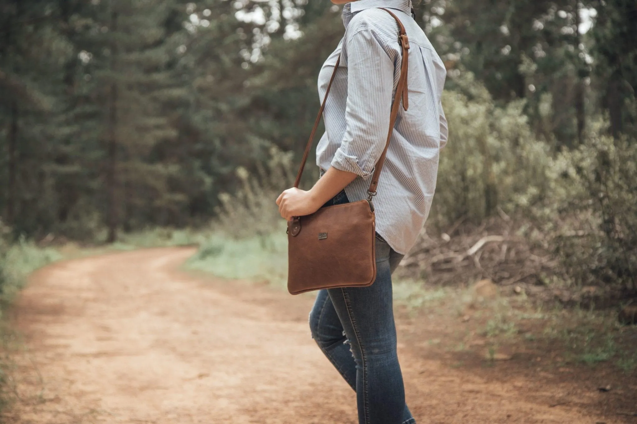 Tan Leather Goods - Taylor Leather Sling Bag | Pecan