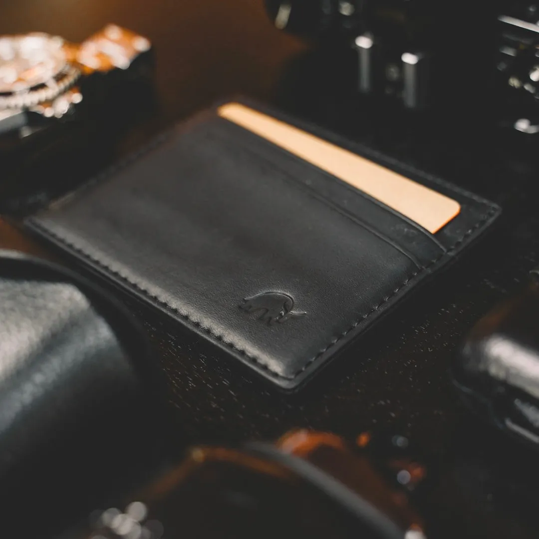 The Card Holder - Black Edition