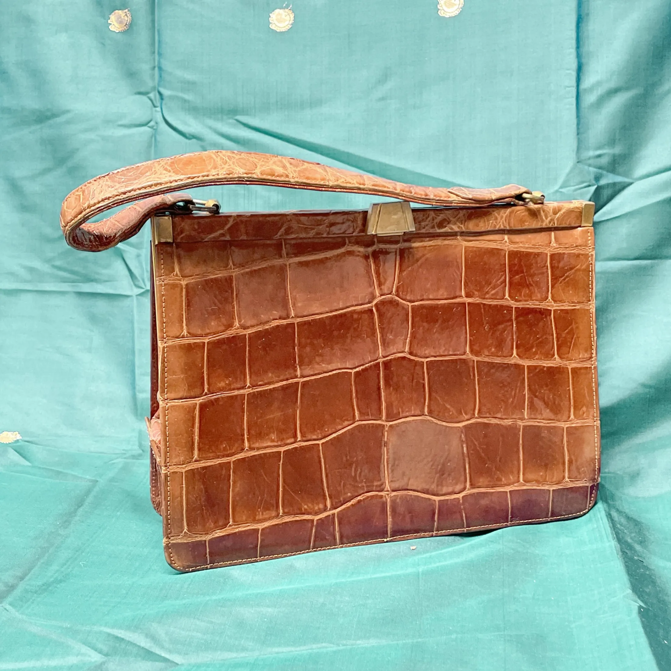 Vintage 50s/60s Alligator Handbag, Top Handle Brass Fittings